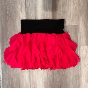 SOLD: Bebe Ruffled fuchsia ultra mini skirt S